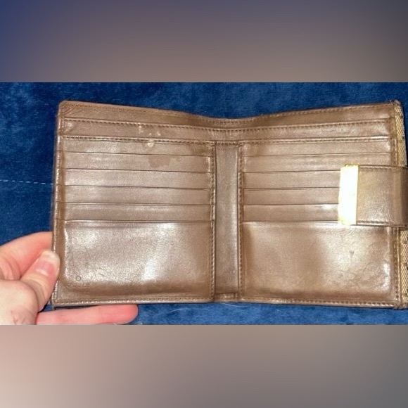 Authentic Gucci GG Wallet Canvas Leather - Picture 4 of 8